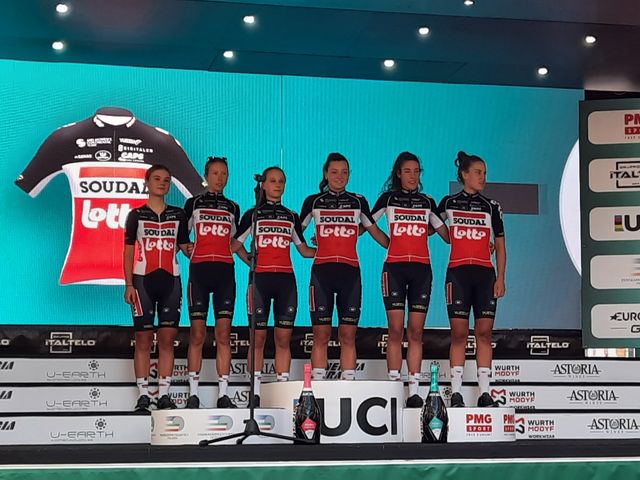 Nabeschouwing Giro Donne met Hanna Nilsson en Silke Smulders
