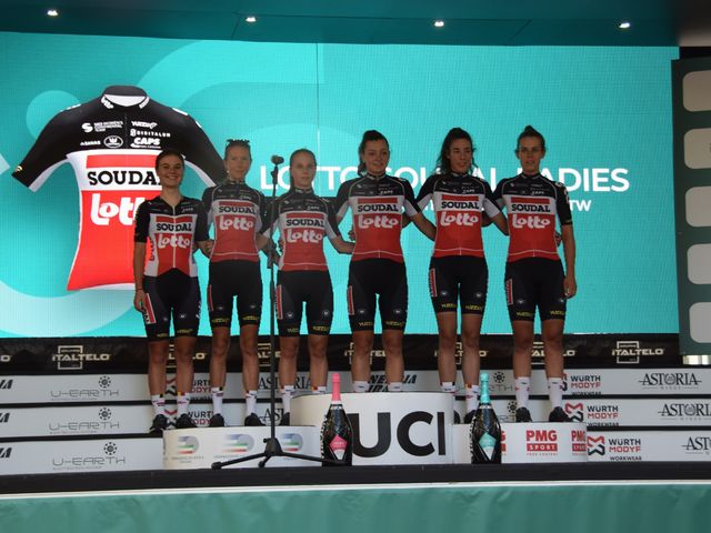 Hanna Nilsson week na sleutelbeenbreuk aan de start van de Giro
