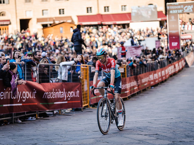 Andreas Kron finishes tenth in Strade Bianche