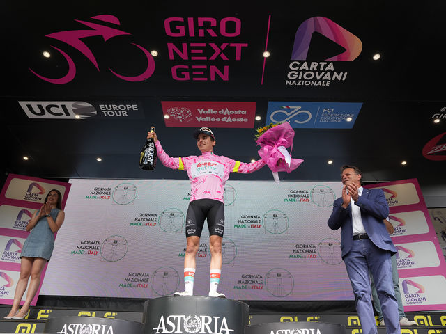 Jarno Widar wint de prijs voor beste belofte op de Kristallen Fiets
