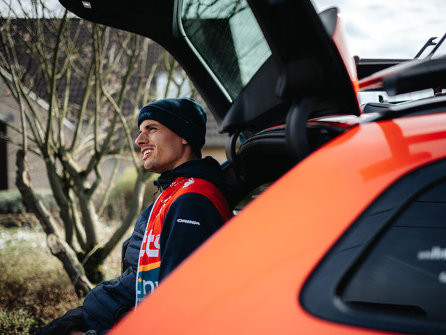 Staff Stories - soigneur Seppe Vangheluwe: "Being able to follow the journey towards a performance from the front row is the most rewarding thing there is."