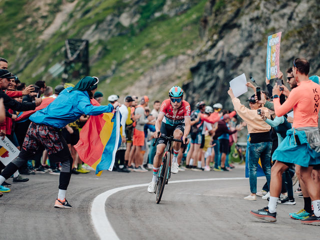 Lennert Van Eetvelt climbs to 2nd place at Bâlea Lac in second last stage of Sibiu
