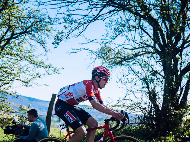 Lennert Van Eetvelt signs pro contract with Lotto Soudal