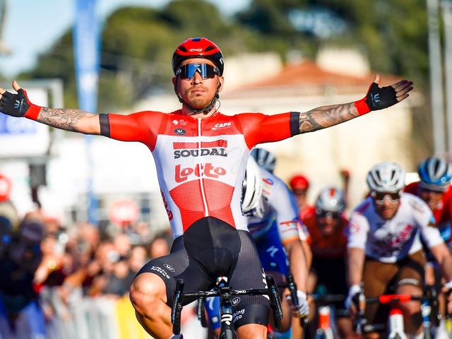 Caleb Ewan rewards impressive teamwork and wins Tour des Alpes Maritimes et du Var opening stage