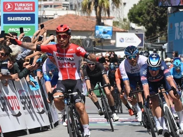 Victory for Caleb Ewan on Tour of Turkey opening stage