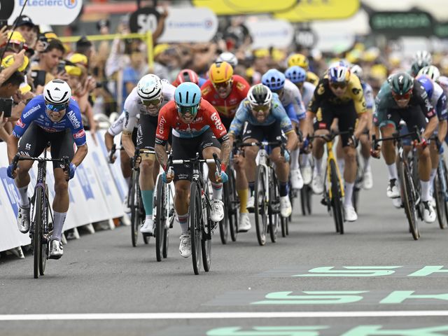 Caleb Ewan close to stage win in Nogaro