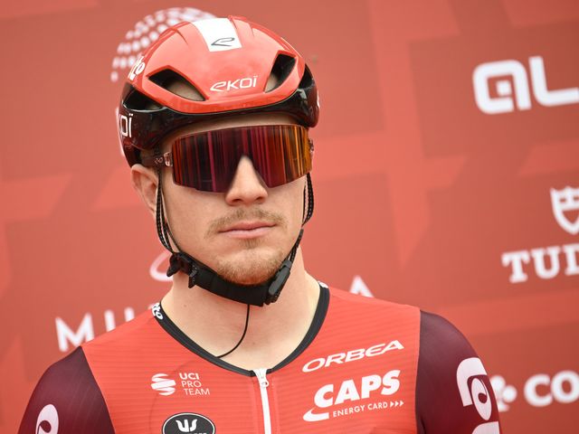 Strong start for Lotto Cycling Team in UAE Tour: Van Eetvelt and Taminiaux sprint to top ten finish