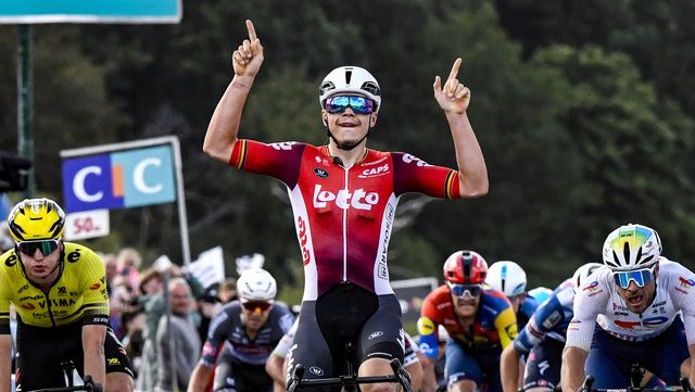 Arnaud De Lie on fire: now also victorious in the Bretagne Classic