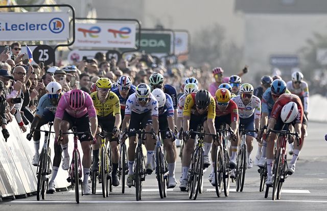 Vito Braet sprints to impressive second place in Paris-Nice opener