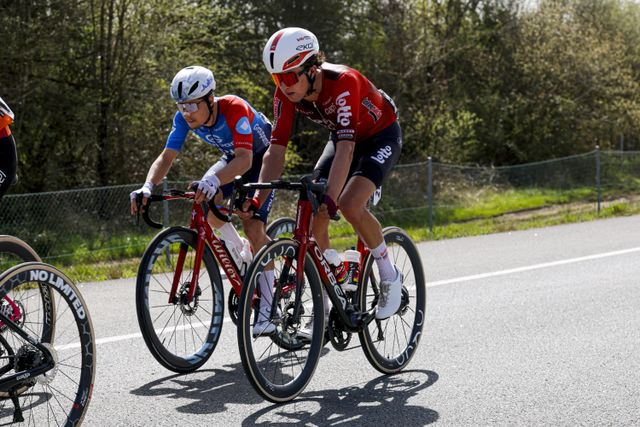 Thompson battles to top ten in Itzulia Basque Country