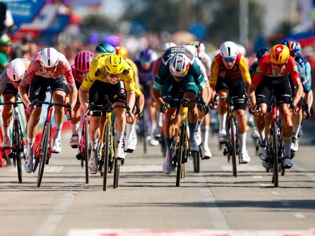 Vito Braet sprint naar knappe derde plaats in zestiende Vuelta-etappe