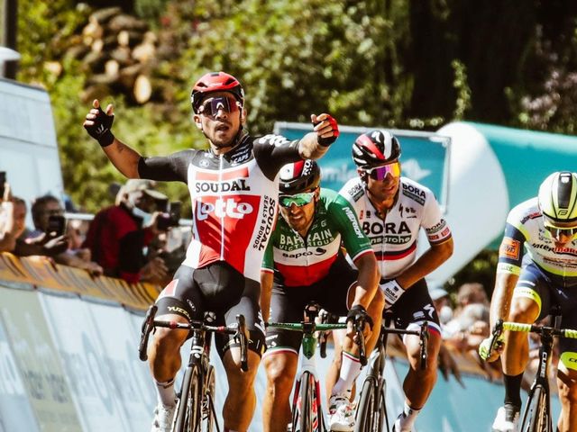 Caleb Ewan powers to stage victory at Benelux Tour