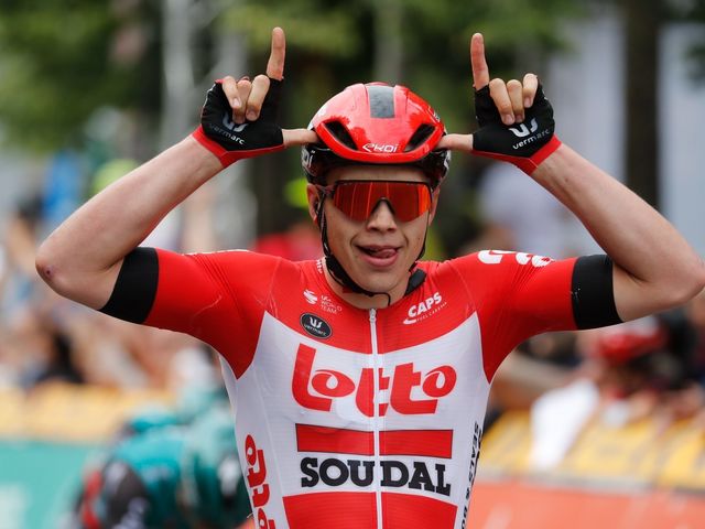 Arnaud De Lie sprints to impressive victory at Ronde van Limburg