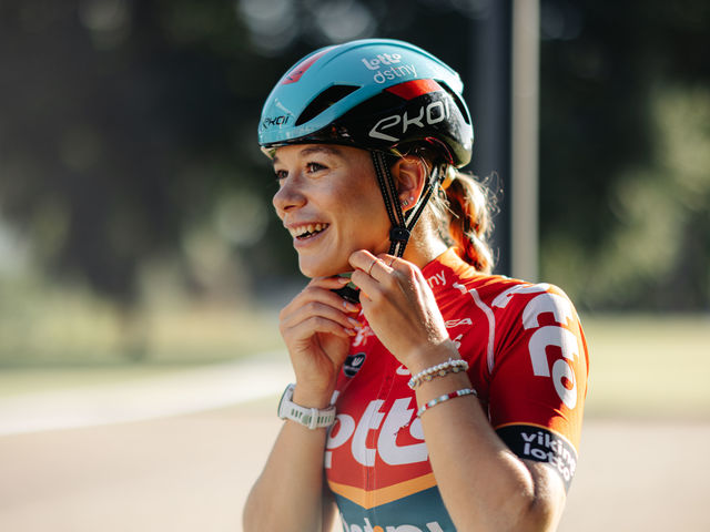Mieke Docx en Anna van Wersch 9de en 10de in slotrit Tour of Chongming Island