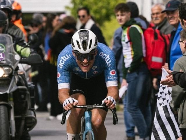 Baptiste Veistroffer signs a pro contract with Lotto Dstny