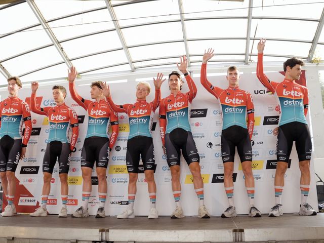Tour de Suisse van start: Maxim Van Gils en Arnaud De Lie blikken vooruit