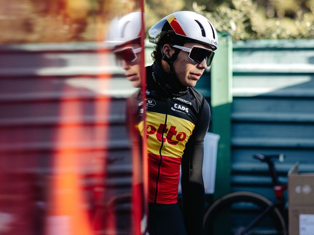 Arnaud De Lie returns to the peloton in Cologne