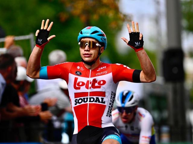 Arnaud De Lie makes it 8 victories this season by winning Schaal Sels