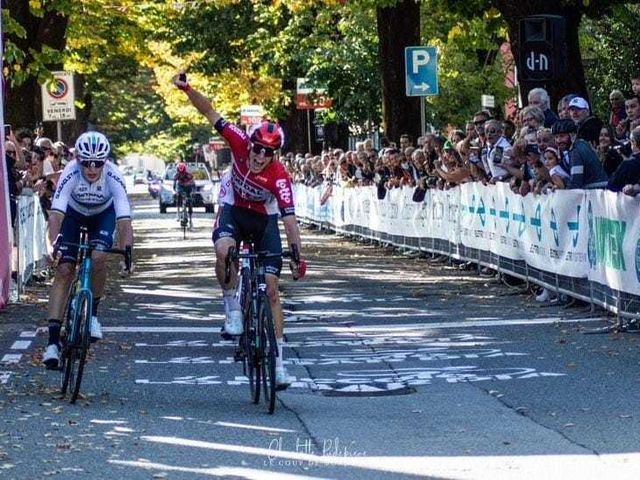 Alec Segaert wins Il Piccolo Lombardia