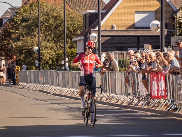 Tars Poelvoorde honors Bjorg Lambrecht with an impressive victory in the Memorial