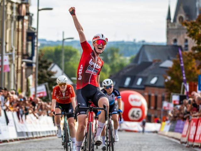 Linda Riedmann crowned Queen of the Muur with Muur Classic victory